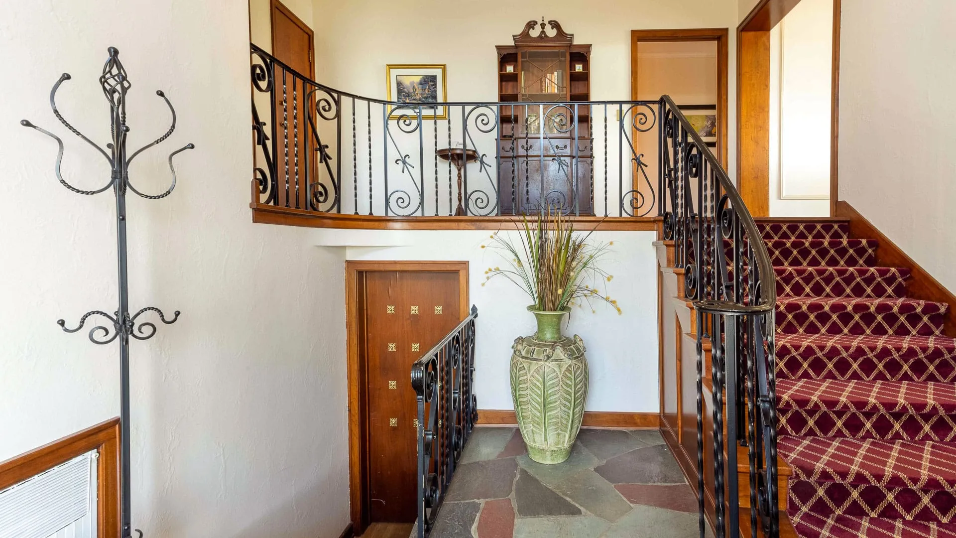 Entrance way with stairs.