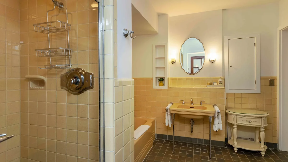 inside up bathroom.